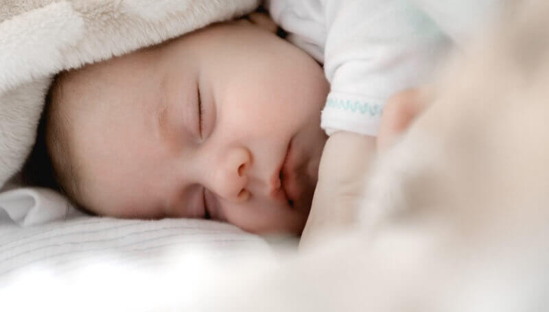 SALDA MIEGA KLUBS - Mierīgs bērnu miegs – kādi faktori tam traucē? - LONAS.LV